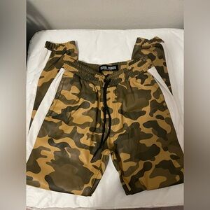 Rebel minds, men’s Camo track pants Sz M